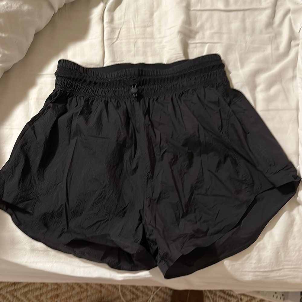 Lululemon black shorts